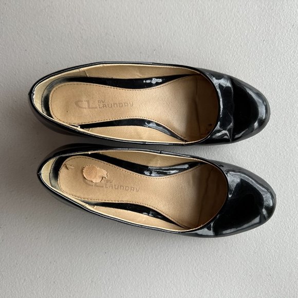 Chinese Laundry, Black Patent Wedges, Size 6 - Picture 2 of 4